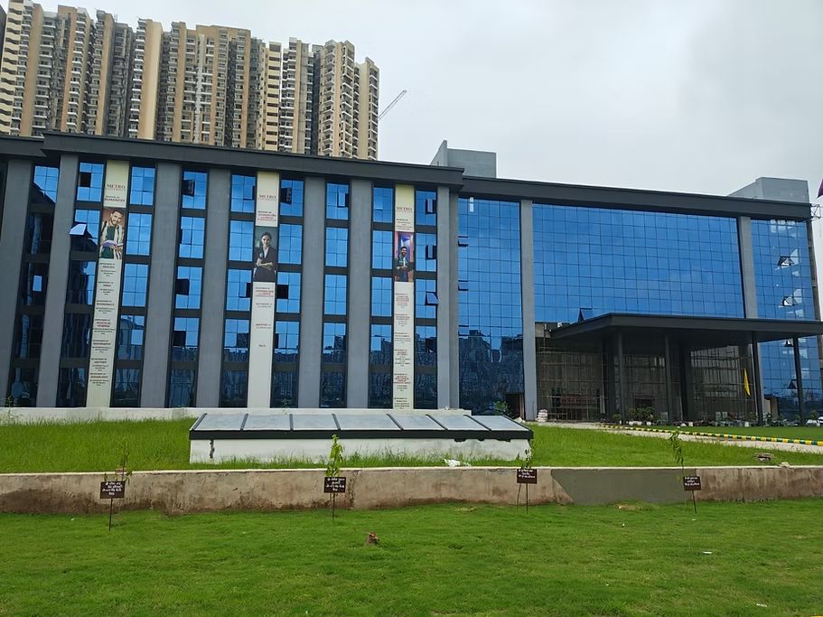 Metro University